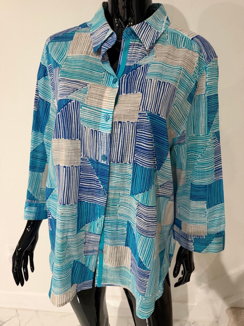 Chico’s Size 3 Geometric Print Cotton Button Front Blouse Blue  3/4 Sleeve